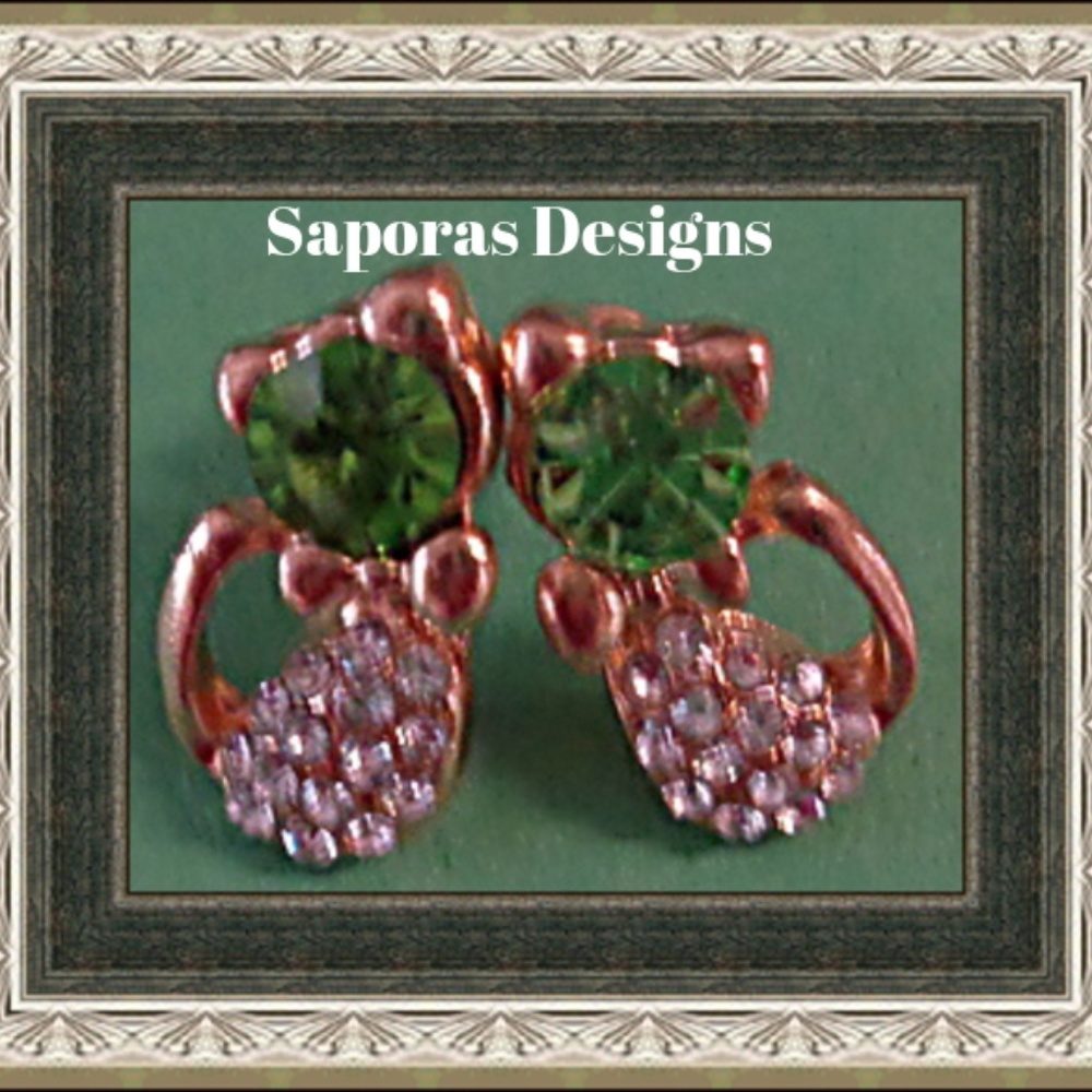 August Birthstone Color Stud Cat Design Earrings